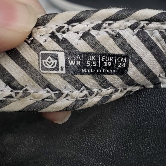 Spenco Shoes Womens Size 8 Black Faux Leather Yumi Thong Sandals - Picture 10 of 11